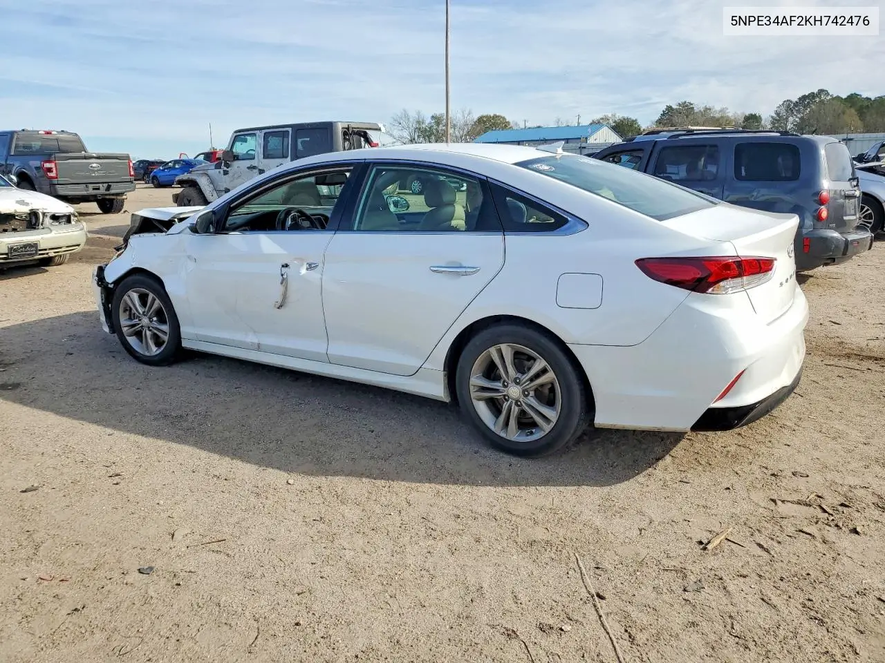 Auction sale of the 2019 Hyundai Sonata , vin: 5NPE34AF2KH742476, lot number: 72246685